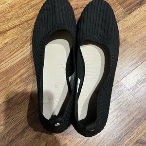 Danskin Black Ribbed Women's Flats